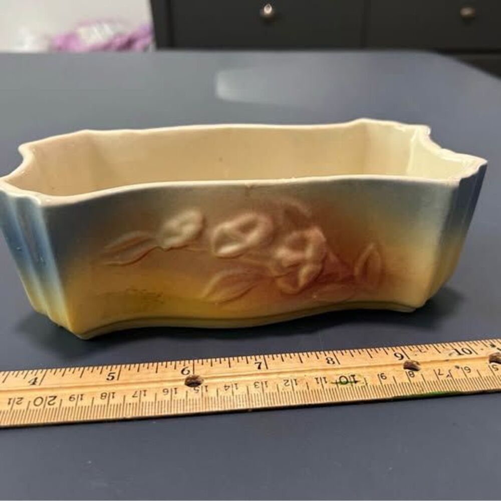 Hull vase 169- vintage
